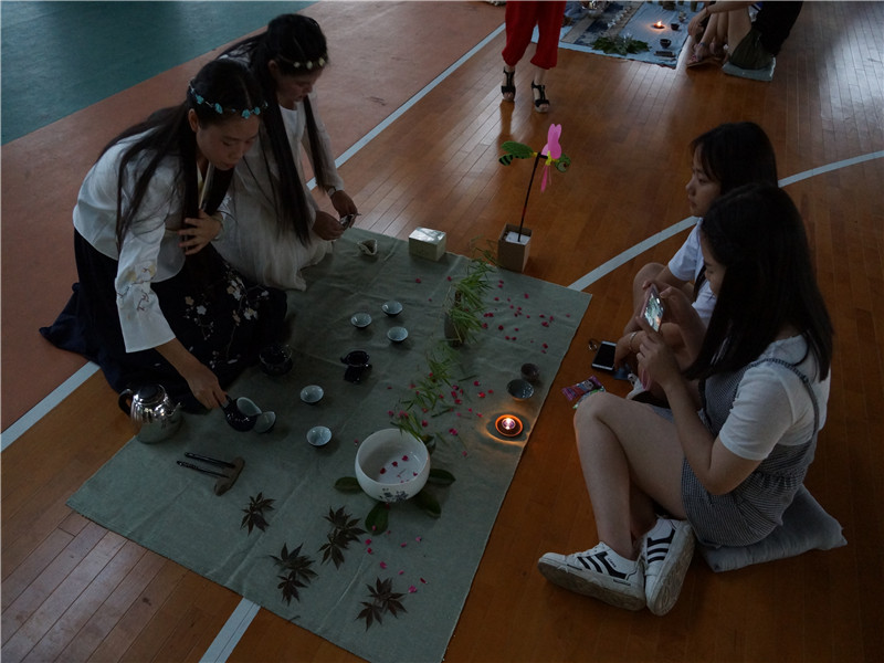 夏夜忆稚 返璞归茶