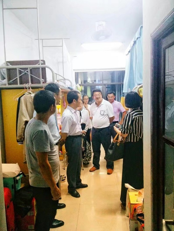 江西农业大学许斌华副院长携学工处领导莅临我院指导工作