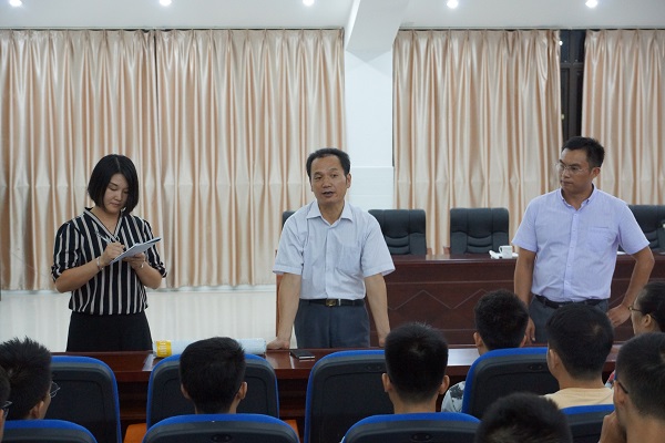 江西农业大学许斌华副院长携学工处领导莅临我院指导工作