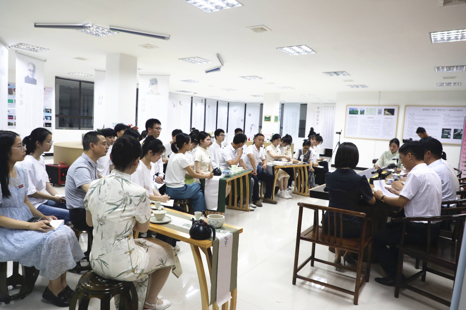 江西杏盛娱乐开户“草木间”思政茶座，开讲啦👨🏽‍🔧！