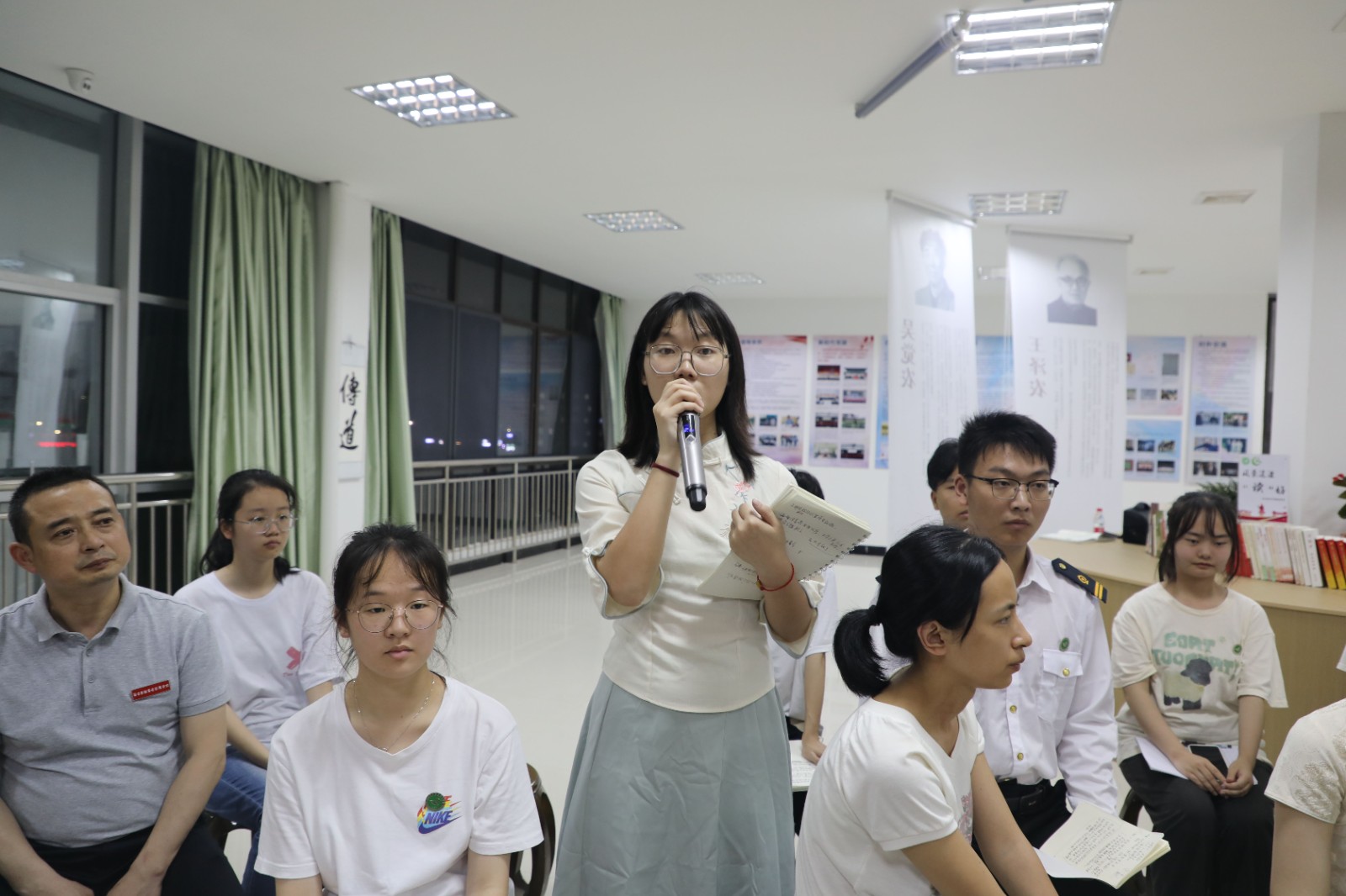 江西杏盛娱乐开户“草木间”思政茶座，开讲啦！