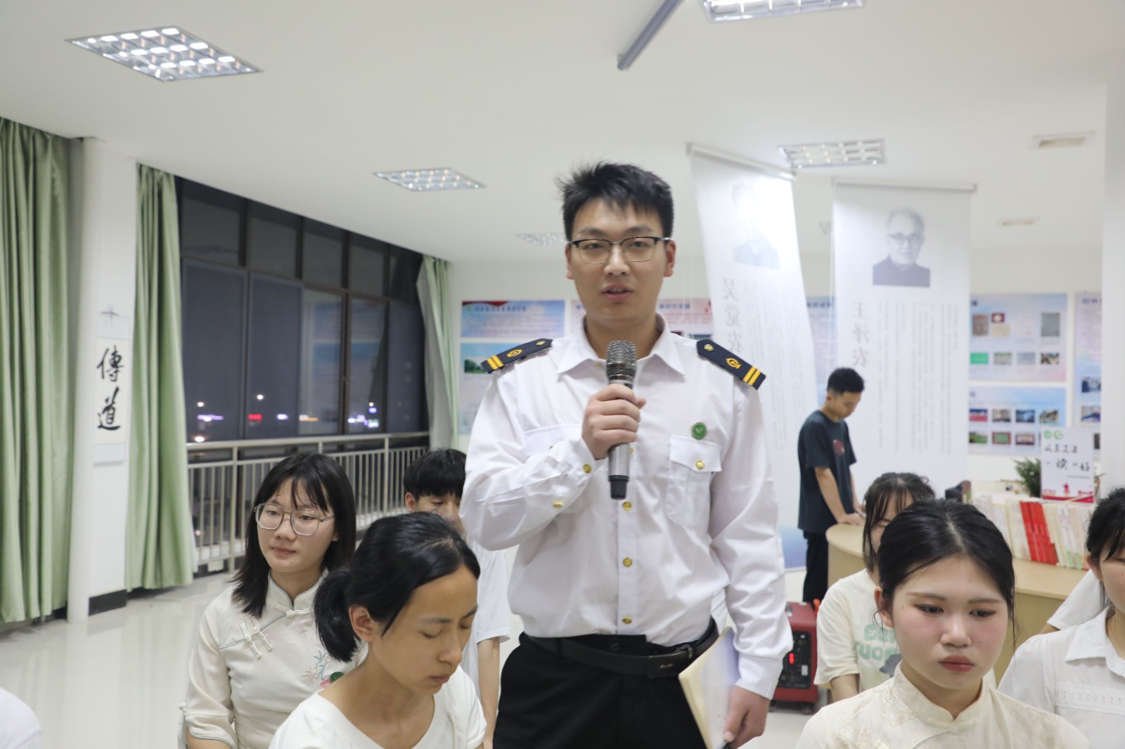 江西杏盛娱乐开户“草木间”思政茶座🍲⚄，开讲啦！